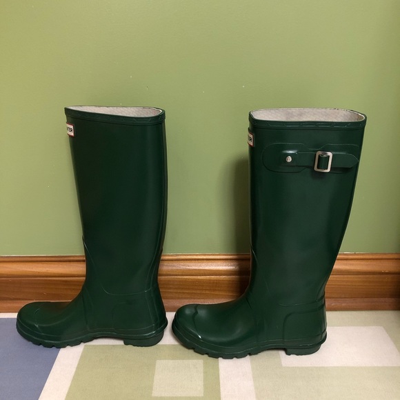 Hunter Tall Green Rain Boots - Picture 3 of 8